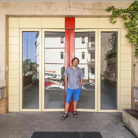 La Contessa Bed & Breakfast *