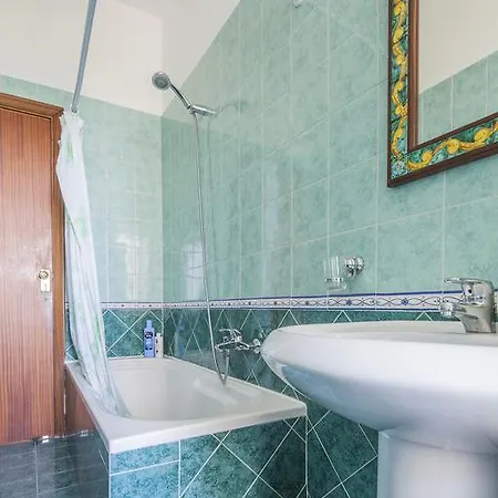 La Contessa Bed & Breakfast